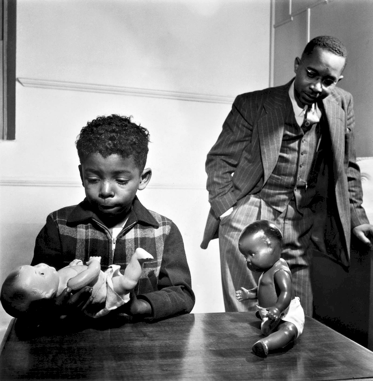 Untitled, Harlem, New York, 1947 - Photograph by Gordon Parks ©The Gordon Parks Foundation Untitled, Harlem, New York, 1947 - Photograph by Gordon Parks ©The Gordon Parks Foundation