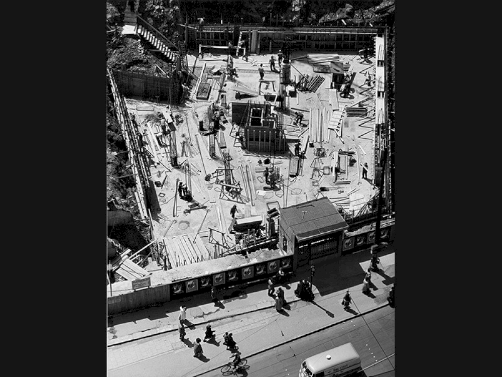 Peter Keetman: Baustelle Marienplatz, München 1954 © Nachlass Peter Keetman / Stiftung F.C. Gundlach