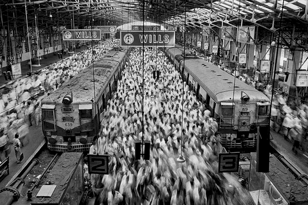 Church Gate Station, Bombay (Mumbai). India. 1995. © Sebastião Salgado