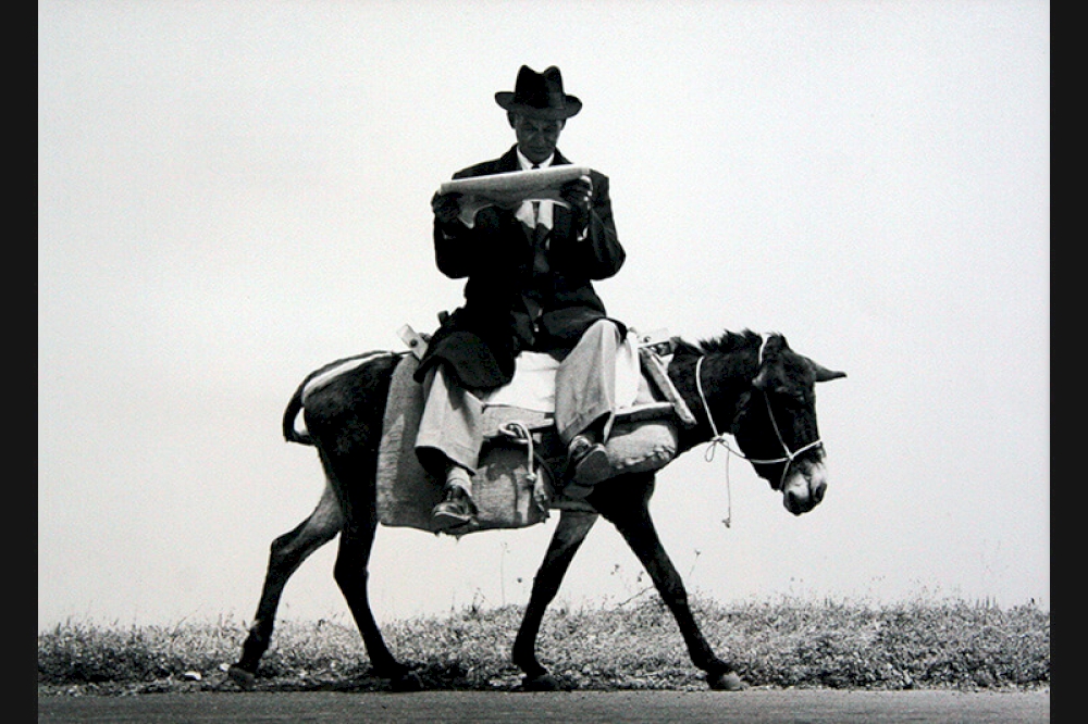 Sonntagszeitung © Nachlass Toni Schneiders/Stiftung F.C. Gundlach