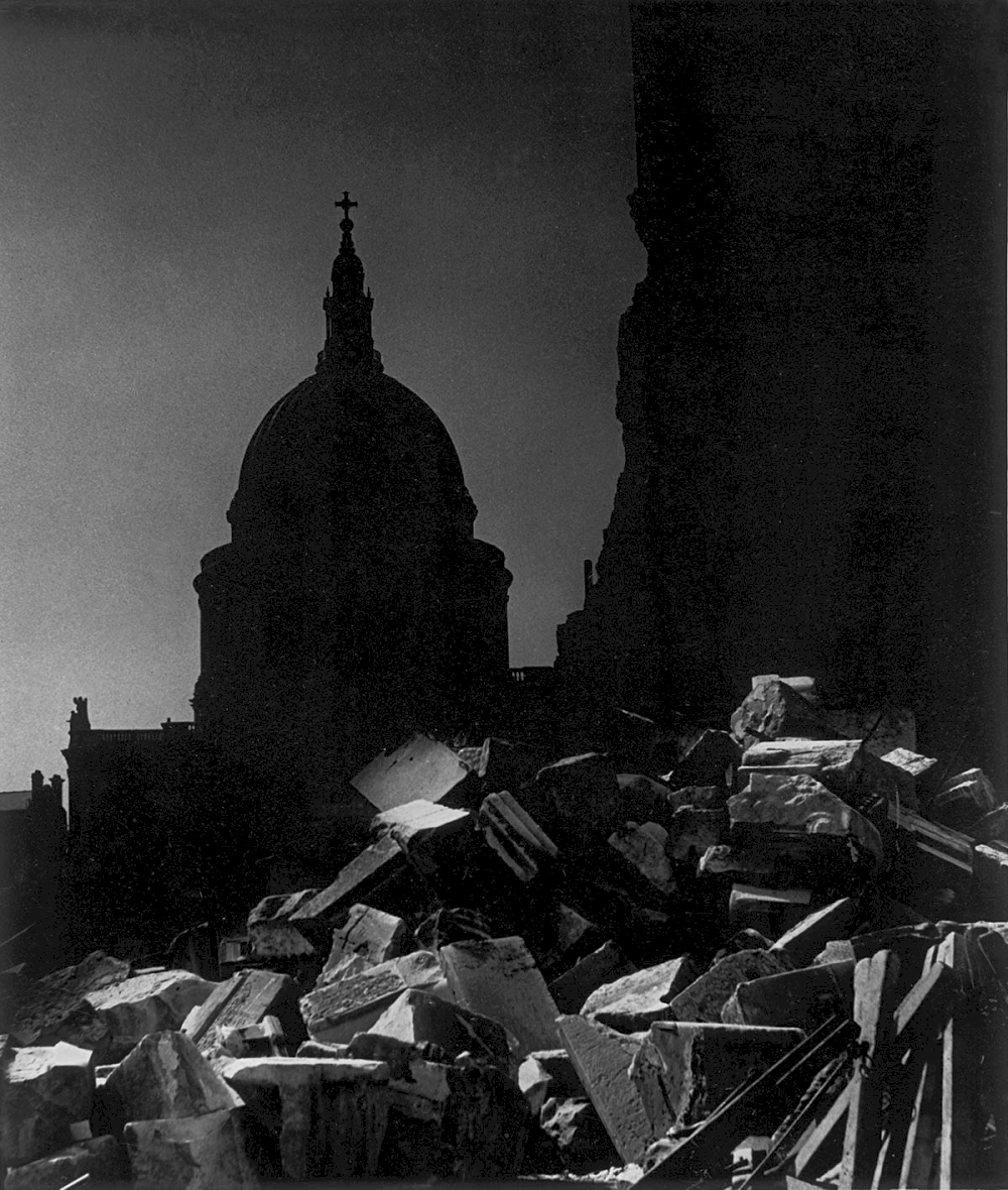 St. Paul’s Cathedral in the moonlight, 1942 - Private collection, Courtesy Bill Brandt Archive and Edwynn Houk Gallery © Bill Brandt / Bill Brandt Archive Ltd.