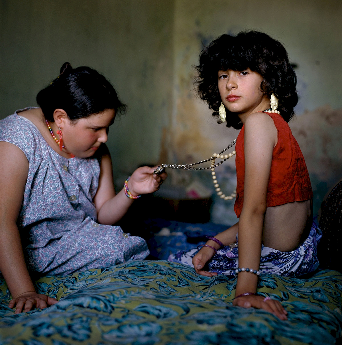 The Necklace. Buenos Aires, Argentina, 1999. © Alessandra Sanguinetti/Magnum Photos