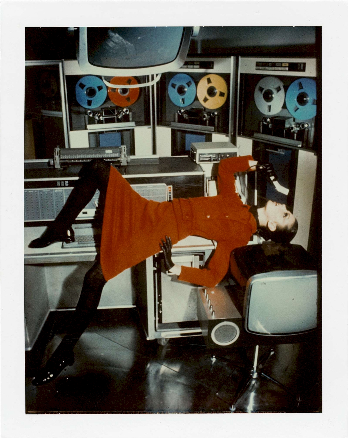 French Vogue, Paris 1965 © Helmut Newton Foundation French Vogue, Paris 1965 © Helmut Newton Foundation