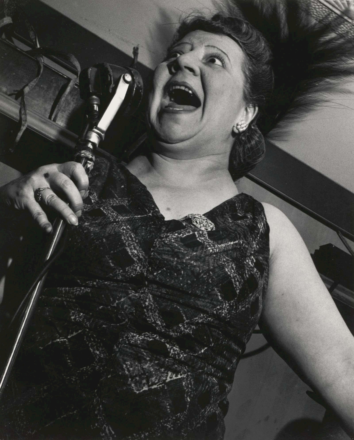 Lisette Model, Sängerin Metropole Cafe, New York,1946 © Estate of Lisette Model, courtesy of baudoin lebon and Avi Keitelman Lisette Model, Sängerin Metropole Cafe, New York,1946 © Estate of Lisette Model, courtesy of baudoin lebon and Avi Keitelman